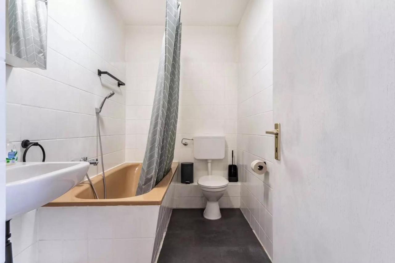 Next Home - Free Parking & Wifi - Badewanne Duisbourg Extérieur photo